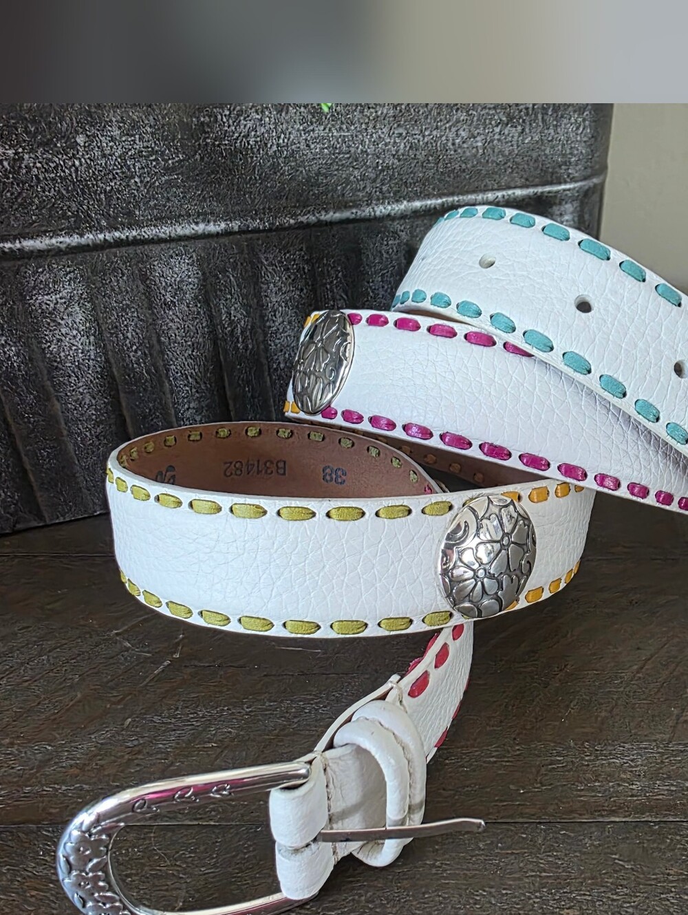 Brighton White Leather Whipstitched Floral Concho Belt Size 38 Boho Western - Picture 2 of 9